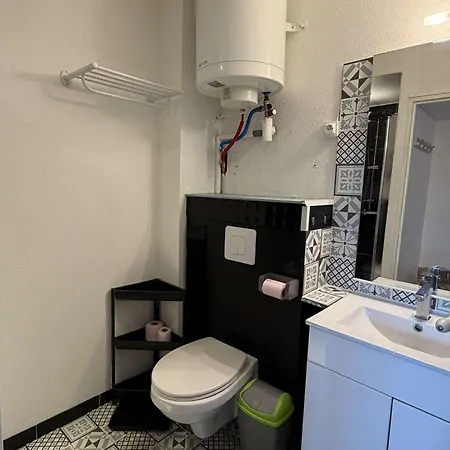 Apartament T2 Climatise Avec Wifi - Port - Fr-1-81-645 *